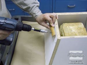 לחיצה להגדלת תמונה מחברים למסגרת התבנית שתי ידיות כדי להקל על התפעול שלה.