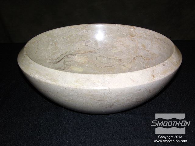 המודל המקורי הוא כיור בטון.