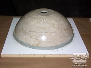 לחיצה להגדלת תמונה האטימה תמנע מגומי נוזלי לזרום מתחת למודל.