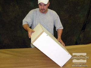 לחיצה להגדלת תמונה לאחר שהפוליאוריתן ליציקה VytaFlex® 40 התמצק, הופכים את התבנית.