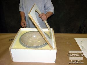 לחיצה להגדלת תמונה מסירים את הספייסר.