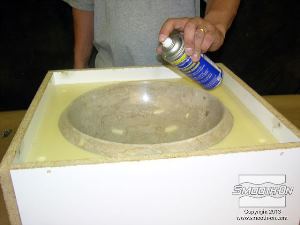 לחיצה להגדלת תמונה מרססים על כל המשטחים חומר הפרדה Universal Mold Release.