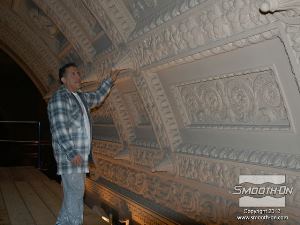 לחיצה להגדלת תמונה לפני בחירת התבנית נערכת בחינה דקדקנית של הקשת המיועדת לשיחזור