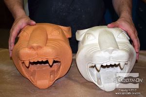 לחיצה להגדלת תמונה שילוב תבנית סיליקון למריחה Rebound 25 עם יציקת גבס מחוזק פולימר Matrix® NEO יצרו העתק מושלם ומפורט של המודל המקורי.