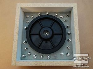 לחיצה להגדלת תמונה מטרת הברגים היא ליצור חצי תבנית 