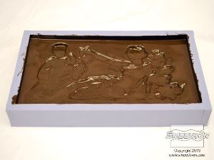 לחיצה להגדלת תמונה לאחר שמפסיקים למרוח את הג'לקוט מניחים לו למשך 5-10 דקות כדי שיעבור התמצקות חלקית. חשוב שהחומר לא יתמצק לחלוטין בשלב זה, אחרת עלולה להתרחש דהלמינציה בין הג'לקוט ושכבת מילוי.