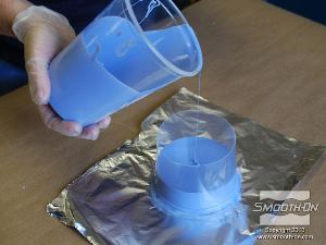 לחיצה להגדלת תמונה ממלאים את המיכל עד לגובה של כ1.5 ס