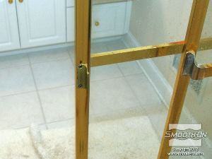 לחיצה להגדלת תמונה הידית החדשה היא העתק מושלם של הידית שנשברה ומתאימה לדלת במדוייק!