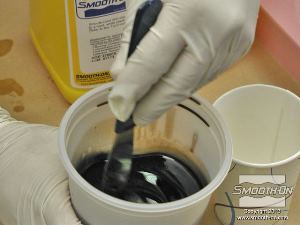 לחיצה להגדלת תמונה מערבבים את על החומרים ביסודיות.