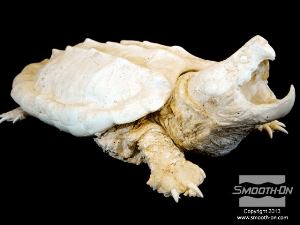 לחיצה להגדלת תמונה יציקת הפוליאוריתן מוכנה לצביעה ולטרימינג (הסרת גראדים).