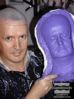 בעזרת שימוש זהיר ומתוכנן ניתן להכין תבנית ראש בשני חצאים בעזרת סיליקון Body Double. בתבנית זו ניתן כעת ליצוק פוליאוריטן קשיח, גבס ועוד... ולייצר העתקות ראש מושלמות. חשוב: לאחר שמורידים את התבנית מראש המודל יש למלא את חורי הנשימה בתבנית הסיליקון בעזרת עוד Body Double.