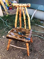 פינת אוכל מושקעת ביותר עם 53 ליטר של ציפוי אפוקסי קריסטלי