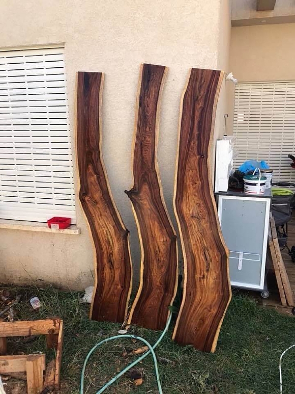 לחיצה להגדלת תמונה פינת אוכל מושקעת ביותר עם 53 ליטר של ציפוי אפוקסי קריסטלי