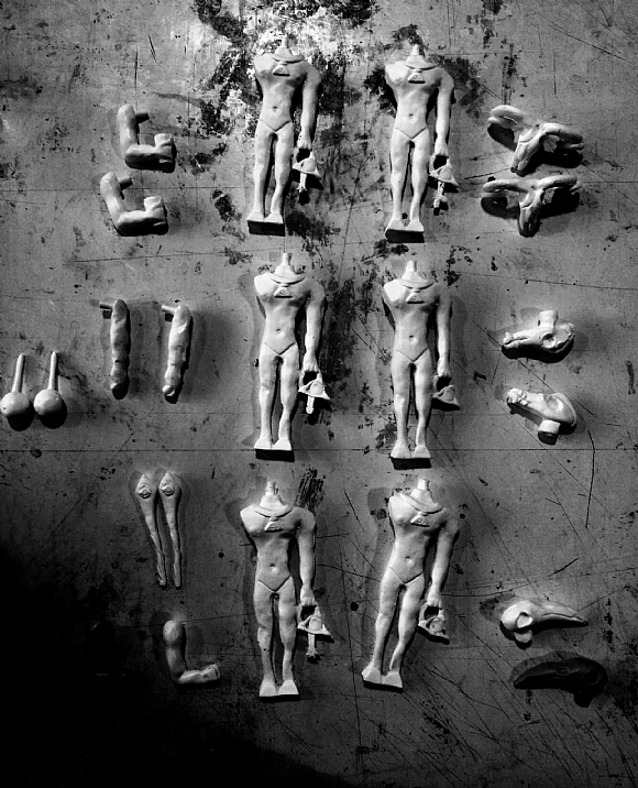 לחיצה להגדלת תמונה פסלוני אמנות בהשראת מצרים העתיקה בעזרת יציקת Smooth Cast 300