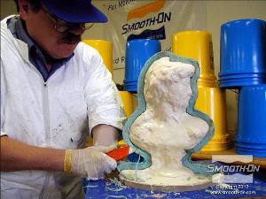 לחיצה להגדלת תמונה בעזרת סכין יפני 