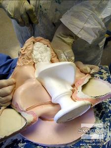 לחיצה להגדלת תמונה מפסיקים לחתוך לפני שמגיעים לסוף קו התפר המעובה.