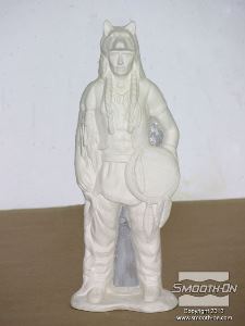 לחיצה להגדלת תמונה לאחר שהאפוקסי התמצק לגמרי המודל מוכן לתהליך הכנת התבנית.