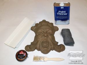 לחיצה להגדלת תמונה שלב הגימור: עבור המראה המתכתי הריאליסטי ביותר מומלץ להשתמש בטרפנטין, צמר פלדה ומשחת נעליים.