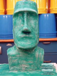 לחיצה להגדלת תמונה לאחר שמסיימים למרוח את השכבה השניה, מחכים כ-45 דקות עד שהסיליקון Dragon Skin® 10 FAST הופך לדביק (Tacky).