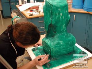 לחיצה להגדלת תמונה בעזרת טוש, מסמנים קו שעובר דרך הנקודות הגבוהות במודל לאורך קו ההפרדה הרצוי.