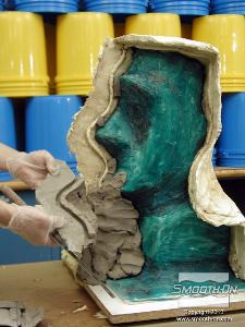 לחיצה להגדלת תמונה לאחר שאזור 2 של מעיל התמיכה התמצק לגמרי מסירים את קיר החימר.