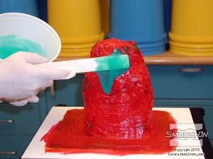 לחיצה להגדלת תמונה מערבבים מנה אחרונה של סיליקון רך Dragon Skin® 10 FAST עם מסמיך  THI-VEX® II .