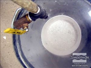 לחיצה להגדלת תמונה כדי לשאוב את האוויר ביעילות, תא הואקום צריך להגיע ללחץ של 29 אינצ' כספית (14.24 psi).