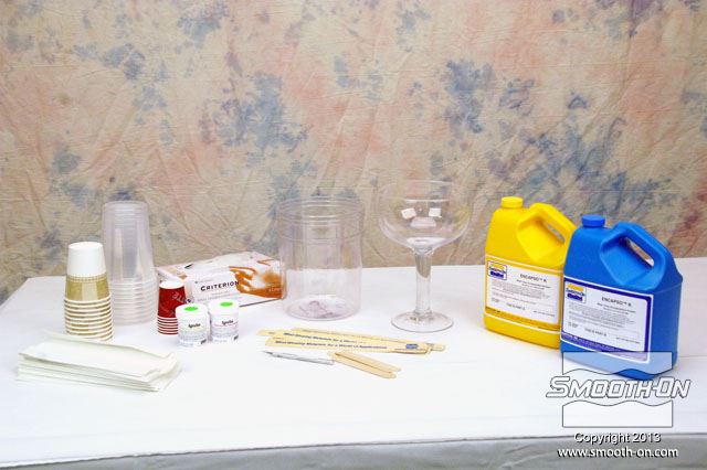 מסדרים את כל החומרים והכלים הדרושים עבור התהליך.