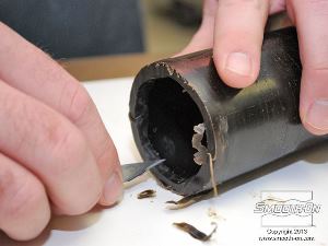 לחיצה להגדלת תמונה חותכים את הגראדים בעזרת סכין חדה.