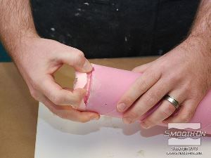 לחיצה להגדלת תמונה מפרידים את ליבת ה סיליקון Mold Max 10 מתבנית הסיליקון Mold Max 30 החיצונית.