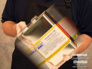 לחיצה להגדלת תמונה מנערים ומערבבים את חלק A ואת חלק B לפני שמערבבים ביניהם.