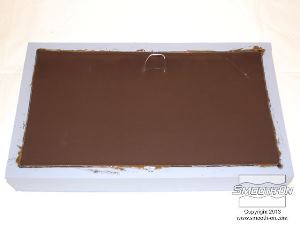 לחיצה להגדלת תמונה יש לחכות 60 דקות כדי שהחומר יתמצק כראוי לפני הוצאתו מהתבנית.