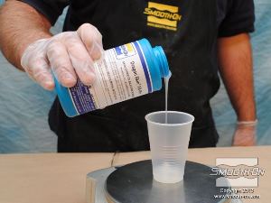 לחיצה להגדלת תמונה שוקלים 50 גרם של חלק המקשה של סיליקון ליציקה Dragon Skin® FX-Pro.