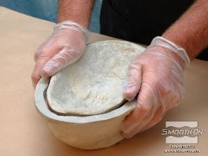 לחיצה להגדלת תמונה מפעילים לחץ בעזרת הידיים על התבנית.