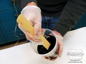 לחיצה להגדלת תמונה מערבבים את שני החלקים עד שמתקבל צבע אחיד.