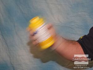 לחיצה להגדלת תמונה מערבבים במיכל (עוד לפני המדידה) את חלק הבסיס של פוליאוריתן קשיח ליציקה Smooth Cast® 300.