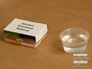 לחיצה להגדלת תמונה עבור צביעת צלקת הסיליקון, משתמשים באיפור שמופעל ע