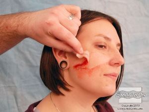 לחיצה להגדלת תמונה אין צורך במסיר דבקים.