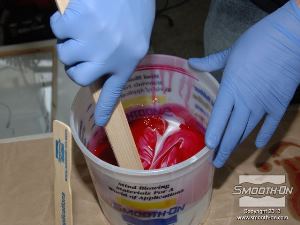 לחיצה להגדלת תמונה הזרז יעזור לתבנית להתמצק גם בתנאי סביבה קרים יחסית.