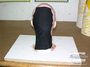 לחיצה להגדלת תמונה מניחים לשכבה הראשונה של ה הסיליקון למריחה להתמצק לגמרי (75 דקות).