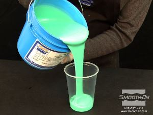 לחיצה להגדלת תמונה מודדים כמות שווה לפי נפח של מקשה סיליקון Mold Star® 15.