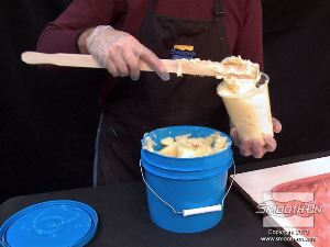 לחיצה להגדלת תמונה מודדים את המקשה של הפוליאוריתן למריחה Plasti-Paste®II.