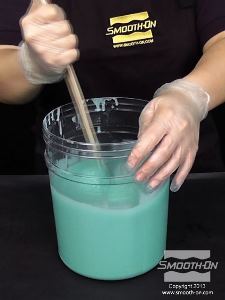 לחיצה להגדלת תמונה זמן העבודה של סיליקון להכנת תבנית Mold Star® 15 הוא 50 דקות. סיליקון Mold Star® 15 אינו דורש הכנסה לתא ואקום!