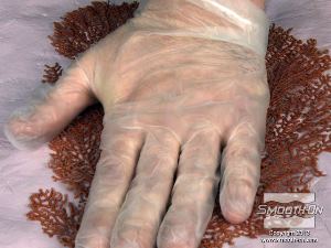 לחיצה להגדלת תמונה לוחצים בעדינות אך בכוח מספיק את המודל, עד שכחצי ממנו מוטבע בבצק הסיליקון Equinox® 40.