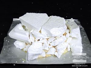 לחיצה להגדלת תמונה מניחים לחומר להתמצק במשך כ-30 דקות בטמפרטורת החדר.