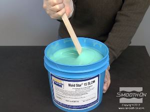 לחיצה להגדלת תמונה לפני מדידת המקשה יש לערבב אותו בכלי.