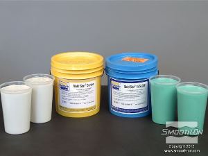 לחיצה להגדלת תמונה מנת הסיליקון ליציקה Mold Star®15 הזאת תשמש להכנת חצי התבנית הראשון.