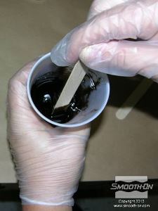 לחיצה להגדלת תמונה מערבבים את הבסיס והמקשה במשך 90 שניות.