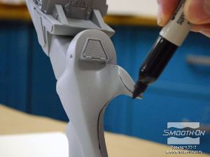 לחיצה להגדלת תמונה מציירים על המודל קו החוצה אותו לשניים.