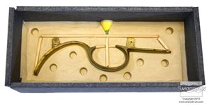 לחיצה להגדלת תמונה מסגרת התבנית מוכנה ליציקת חצי התבנית הראשון.